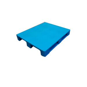 Reinforced Plastic Pallet – Flat Deck with Three Runners 1