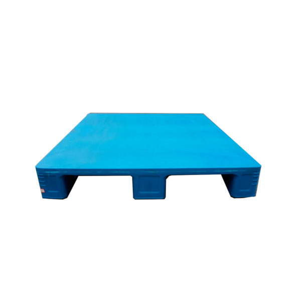 Reinforced Plastic Pallet – Flat Deck with Three Runners 5