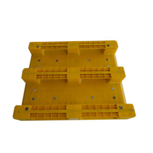 1200×1000×165Reinforced-Plastic-Pallet-–-Flat-Deck-with-Three-Runners-7