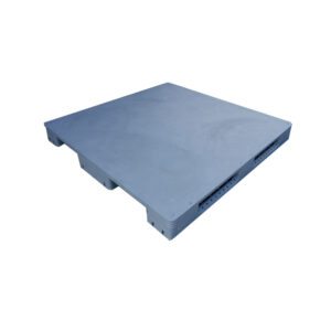 1650×1650×165-Welded-Flat-Deck-Plastic-Pallets-with-3-Runners-1