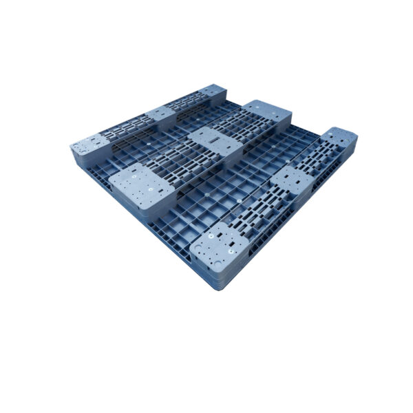 1650×1650×165-Welded-Flat-Deck-Plastic-Pallets-with-3-Runners-6