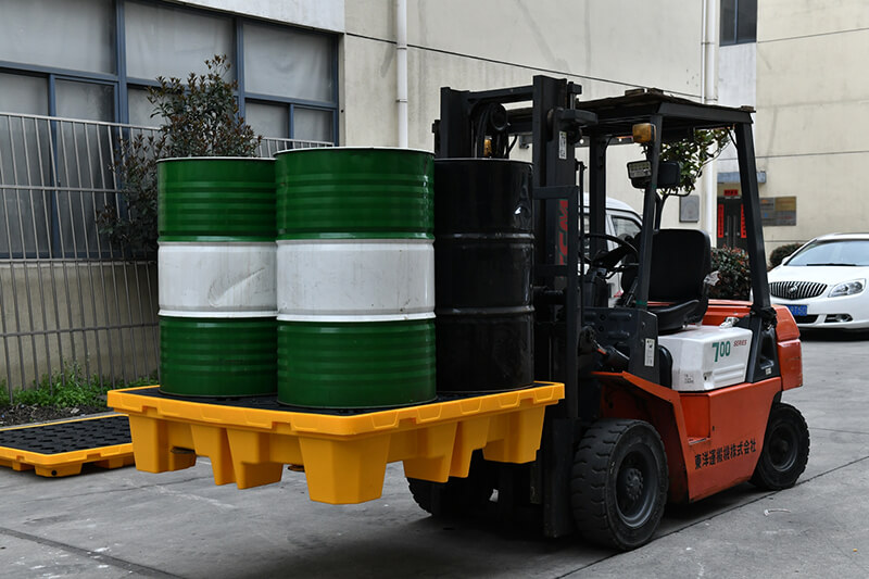 4-drum-Spill-Containment-Pallet-11