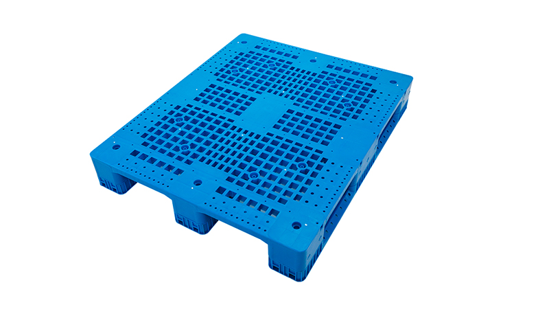 1210170-Three-runner-Pallets-reinforced-with-10-steel-tubes