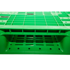 1412150-Six-Runner-Grid-Deck-Plastic-Pallet-3
