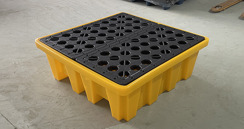 1313450-4-Drum-Spill-Pallets-55