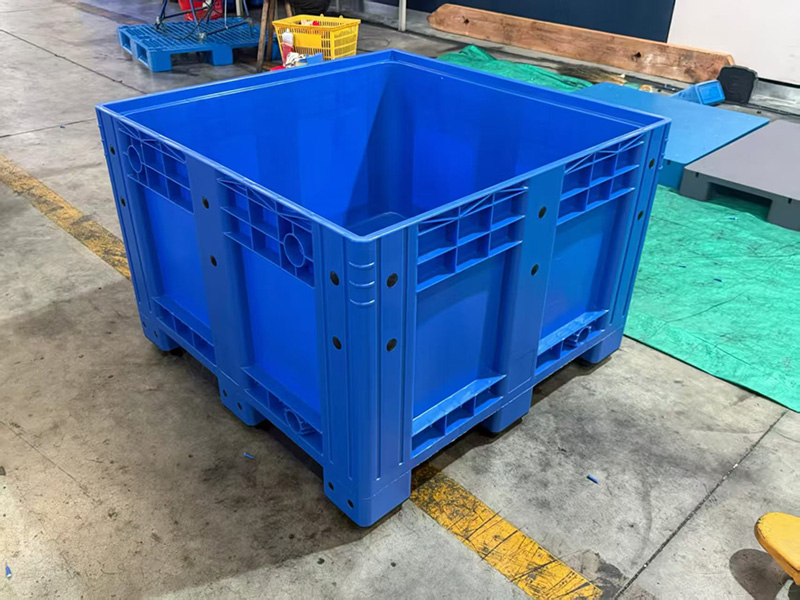 1111760-Heavy-Duty-Pallet-Box-for-Seafood22